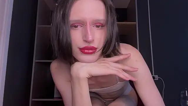 Niky Long online show from May 10, 2026, 5:44 am