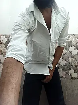 Snapshot of itsmemadhu2019 chatting on May 17, 2026, 12:38 pm itsmemadhu2019 online show from May 17, 2026, 12:38 pm