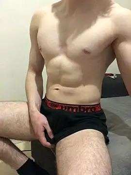 maxence 096 online show from May 1, 2026, 8:58 pm