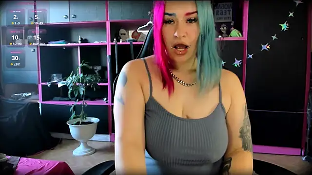 Snapshot of Neon_Baddie chatting on July 22, 2026, 7:32 am Neon Baddie online show from July 22, 2026, 7:32 am