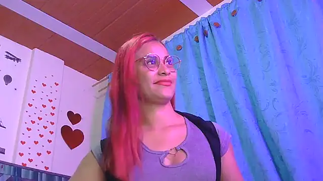 Snapshot of tinny_emiily chatting on July 2, 2026, 3:23 am tinny emiily online show from July 2, 2026, 3:23 am