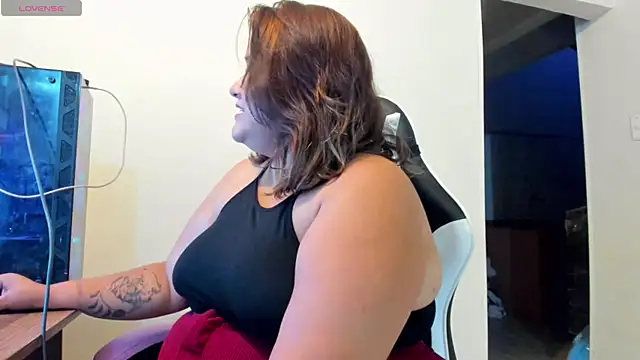 cellycanela  online show from May 24, 2026, 2:44 am