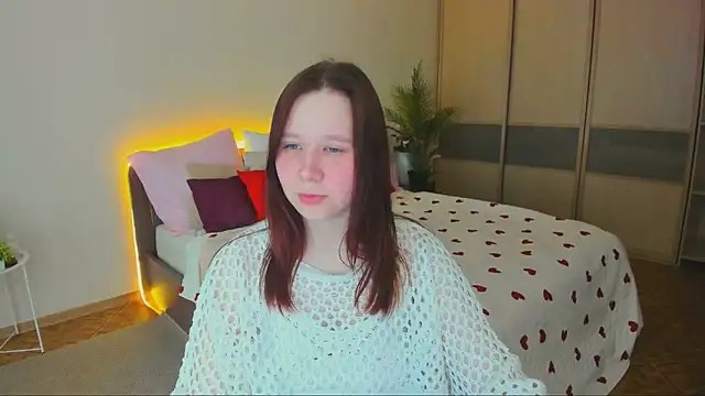 MooonlightSky online show from May 19, 2026, 11:17 am