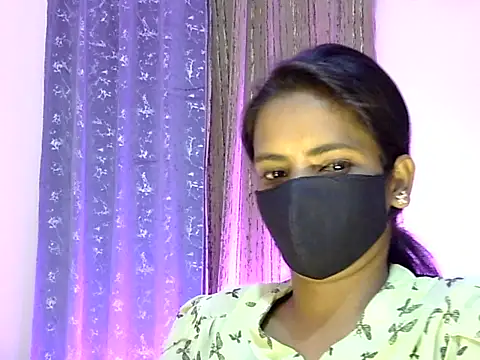 jiyasingh0 online show from May 9, 2026, 2:09 pm
