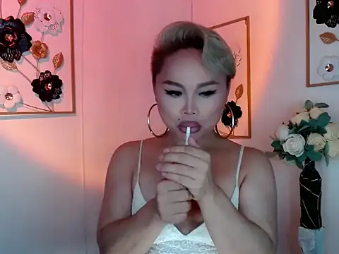 Snapshot of olla_victoria chatting on June 4, 2026, 3:06 pm olla victoria online show from June 4, 2026, 3:06 pm