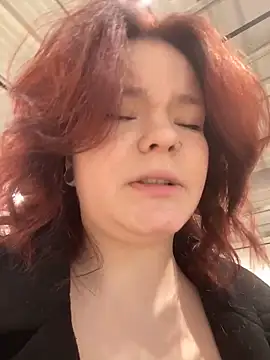 kinky  fox online show from April 24, 2026, 11:01 am