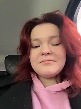 kinky  fox online show from April 26, 2026, 12:02 pm