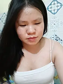 Snapshot of Seraphinahh chatting on May 29, 2026, 4:35 pm Seraphinahh online show from May 29, 2026, 4:35 pm