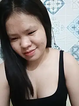 Snapshot of Seraphinahh chatting on June 29, 2026, 4:17 pm Seraphinahh online show from June 29, 2026, 4:17 pm