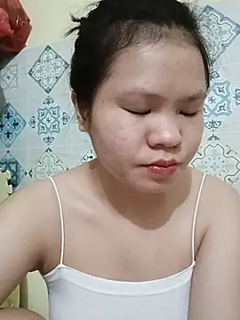 Snapshot of Seraphinahh chatting on July 8, 2026, 7:25 pm Seraphinahh online show from July 8, 2026, 7:25 pm