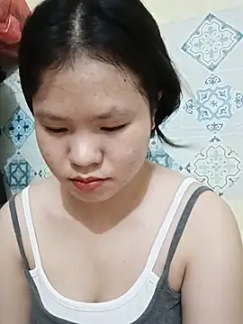 Snapshot of Seraphinahh chatting on July 7, 2026, 3:59 pm Seraphinahh online show from July 7, 2026, 3:59 pm