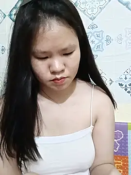 Snapshot of Seraphinahh chatting on June 5, 2026, 2:23 pm Seraphinahh online show from June 5, 2026, 2:23 pm