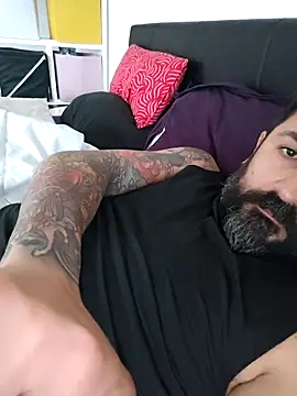 Snapshot of malese983 chatting on April 14, 2026, 8:08 am malese983 online show from April 14, 2026, 8:08 am