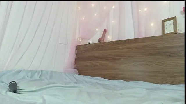 Snapshot of shy_pink_doll chatting on July 28, 2026, 6:20 pm shy pink doll online show from July 28, 2026, 6:20 pm