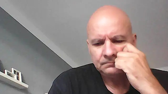 mannohmann5 online show from August 3, 2026, 9:37 am