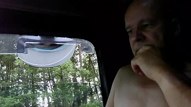 mannohmann5 online show from June 24, 2026, 7:44 pm