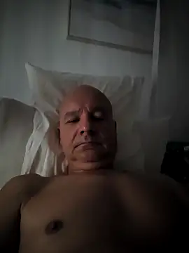 mannohmann5 online show from June 14, 2026, 4:46 am
