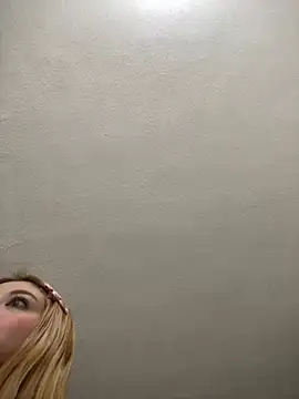 Bunnysweet95 online show from April 30, 2026, 8:16 pm