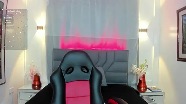 Snapshot of Inari_Joness chatting on May 14, 2026, 6:49 pm Inari Joness online show from May 14, 2026, 6:49 pm