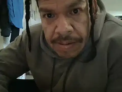 Snapshot of Oskr2024XXX chatting on February 27, 2025, 12:25 am Oskr2024XXX online show from February 27, 2025, 12:25 am