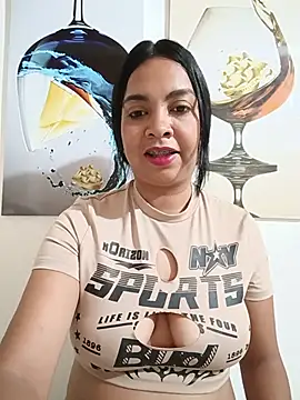 Snapshot of Silvana2927 chatting on May 31, 2026, 6:52 am Silvana2927 online show from May 31, 2026, 6:52 am