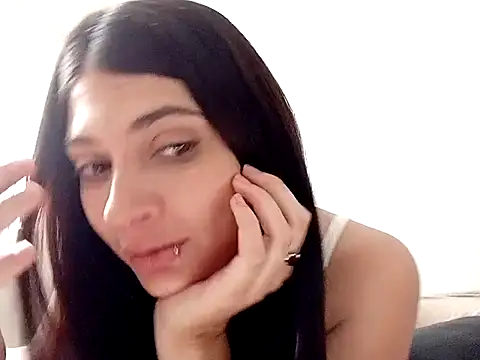 Sassygyrl online show from April 25, 2026, 1:41 pm
