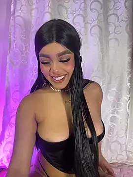 Snapshot of Tyra_malkovaa chatting on July 27, 2026, 4:30 am Tyra malkovaa online show from July 27, 2026, 4:30 am