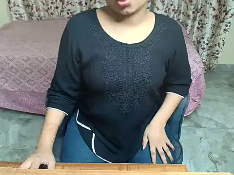 Snapshot of Avni-kumarii chatting on June 5, 2026, 3:55 am Avni-kumarii online show from June 5, 2026, 3:55 am