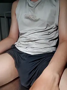 Louis Caoxxx online show from May 27, 2026, 3:03 am