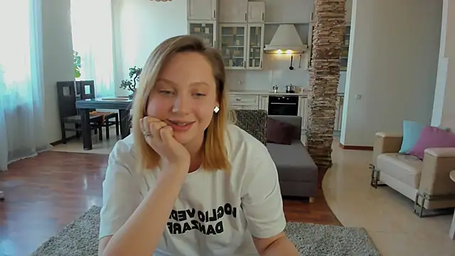 joana beatris online show from April 15, 2026, 12:21 pm