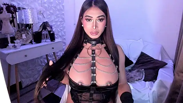 significant avelinexxx online show from June 6, 2026, 7:19 pm