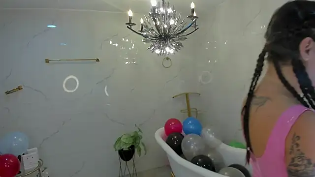 katherine glow online show from April 18, 2026, 11:34 am