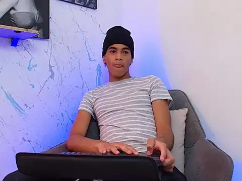 Gabriiel maddox online show from April 15, 2026, 1:48 pm