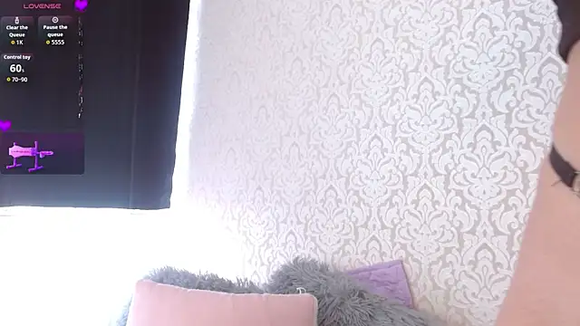 Snapshot of Annyrosse00 chatting on July 18, 2026, 6:38 pm Annyrosse00 online show from July 18, 2026, 6:38 pm