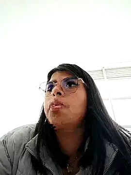Snapshot of SOFIA-11_ chatting on April 24, 2026, 6:43 pm SOFIA-11 online show from April 24, 2026, 6:43 pm