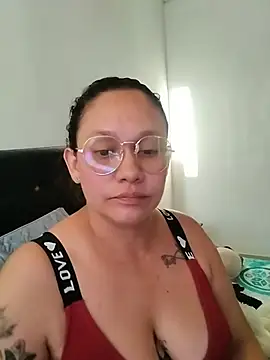 conejita 99 online show from April 24, 2026, 10:23 pm