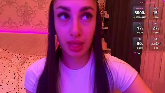 Snapshot of MyNaomi chatting on June 7, 2026, 8:36 pm MyNaomi online show from June 7, 2026, 8:36 pm