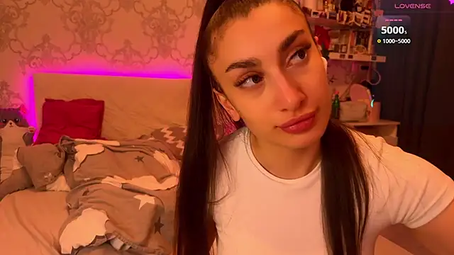 Snapshot of MyNaomi chatting on June 28, 2026, 9:54 pm MyNaomi online show from June 28, 2026, 9:54 pm