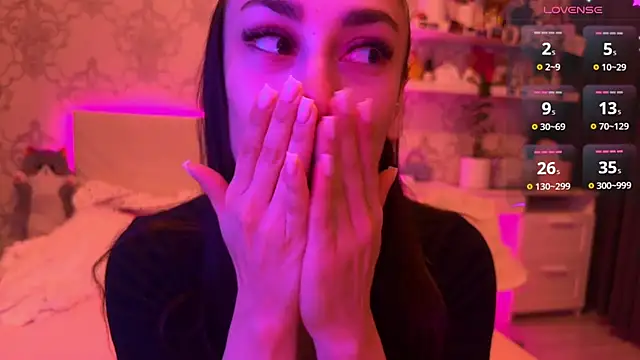 Snapshot of MyNaomi chatting on June 8, 2026, 8:09 pm MyNaomi online show from June 8, 2026, 8:09 pm