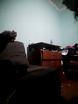 ParejaOculta online show from April 20, 2026, 5:10 am