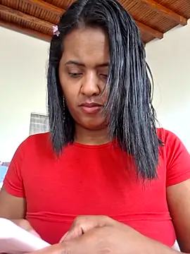 Snapshot of Ayla_Phone chatting on May 7, 2026, 4:10 pm Ayla Phone online show from May 7, 2026, 4:10 pm