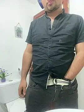 Snapshot of EliteFantasy- chatting on June 6, 2026, 8:47 pm EliteFantasy- online show from June 6, 2026, 8:47 pm
