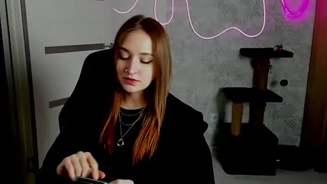 sara rosseee online show from April 23, 2026, 4:30 pm