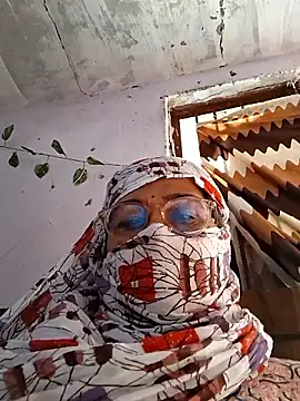 Shalini3456 online show from April 21, 2026, 8:21 am