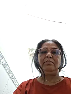 Shalini3456 online show from April 27, 2026, 7:45 pm