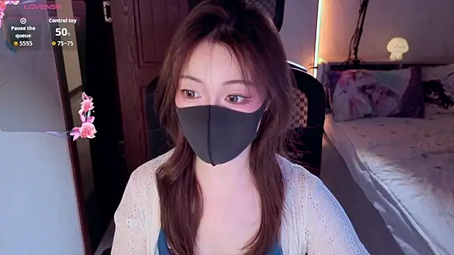 Snapshot of KKi-8 chatting on June 7, 2026, 11:59 am KKi-8 online show from June 7, 2026, 11:59 am