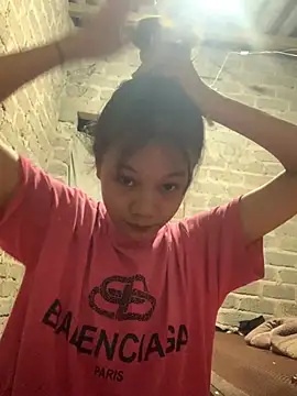 Elysa-x online show from April 23, 2026, 3:24 pm