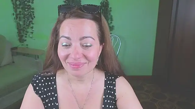 Zoe Zephyr online show from June 10, 2026, 5:41 am