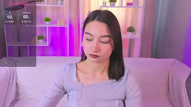 AndreaJohnsons online show from April 28, 2026, 8:19 am