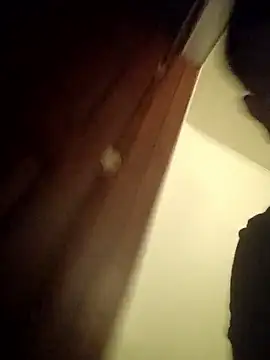 eddsmiles7 online show from April 25, 2026, 8:06 am